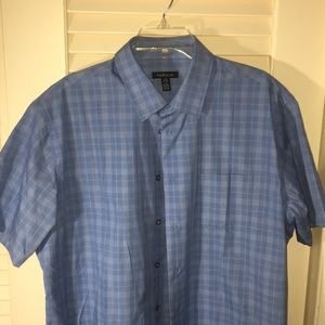 VanHeusen short sleeved dress shirt